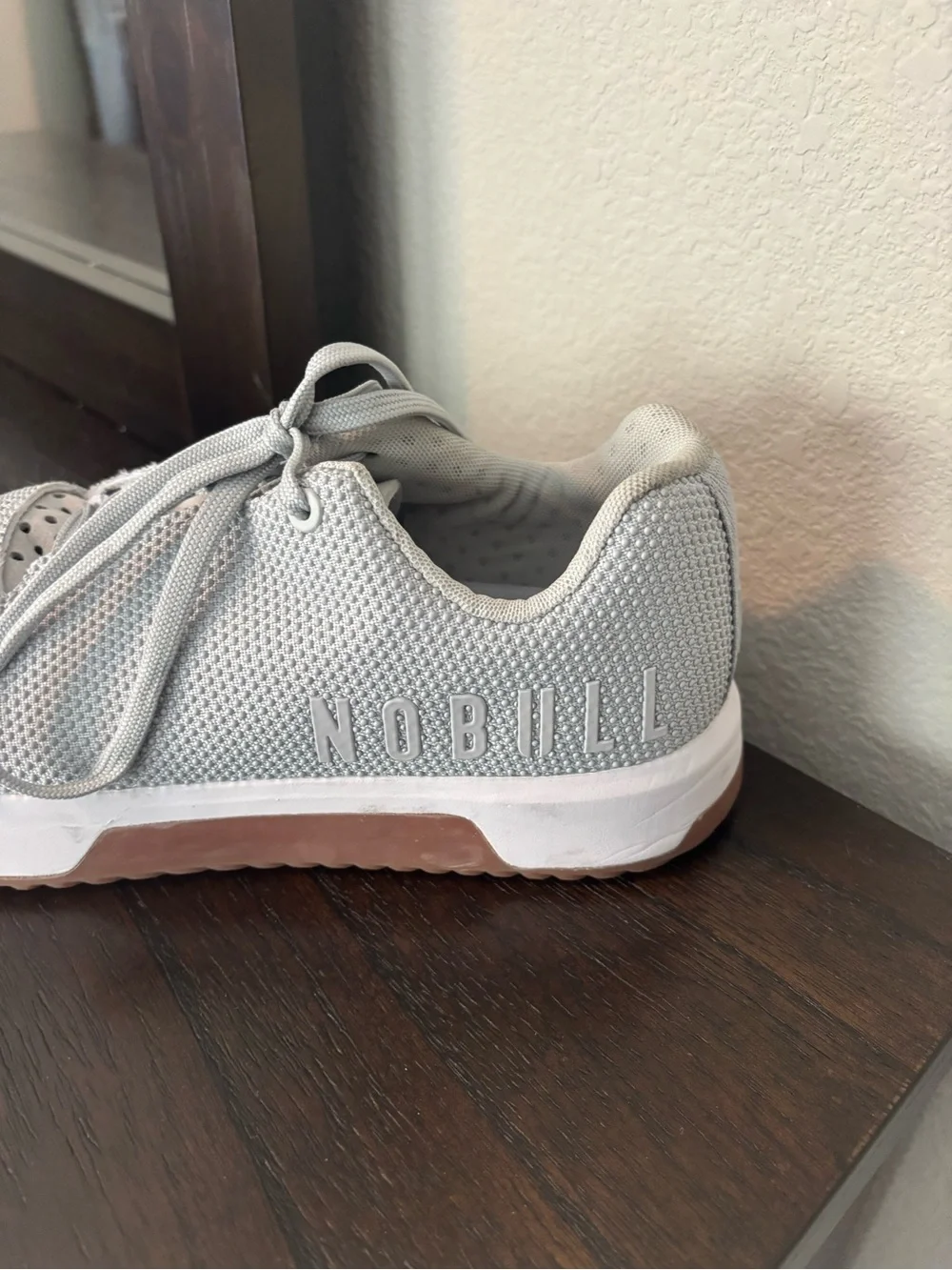 NOBULL Trainer Gray Gum Sole Cross Training Shoes Womens 10